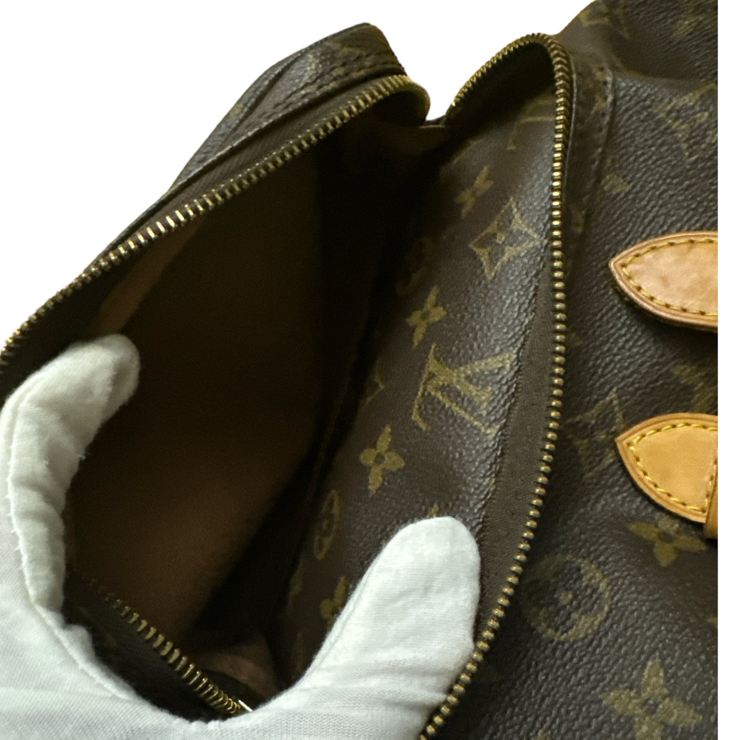 Louis Vuitton Montsouris MM