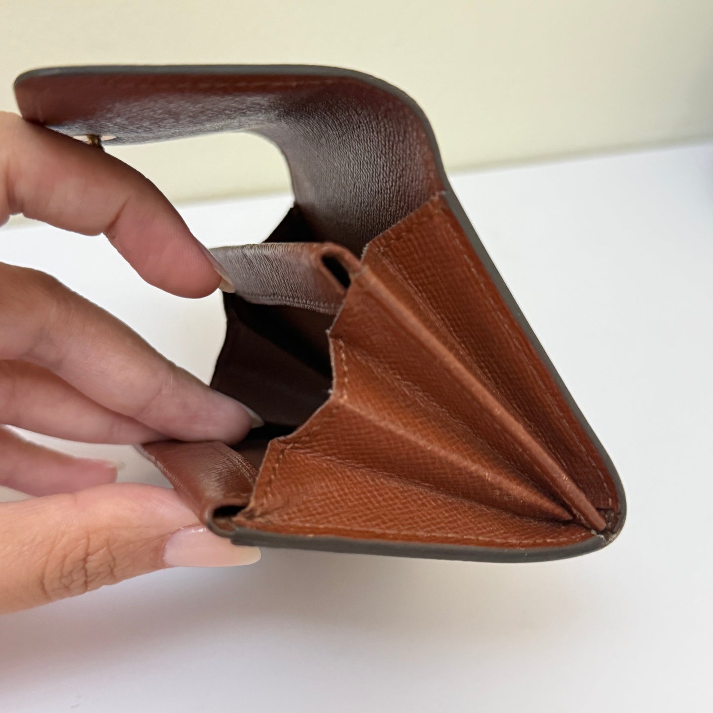 Pre-owned Louis Vuitton Snap Coin Holder