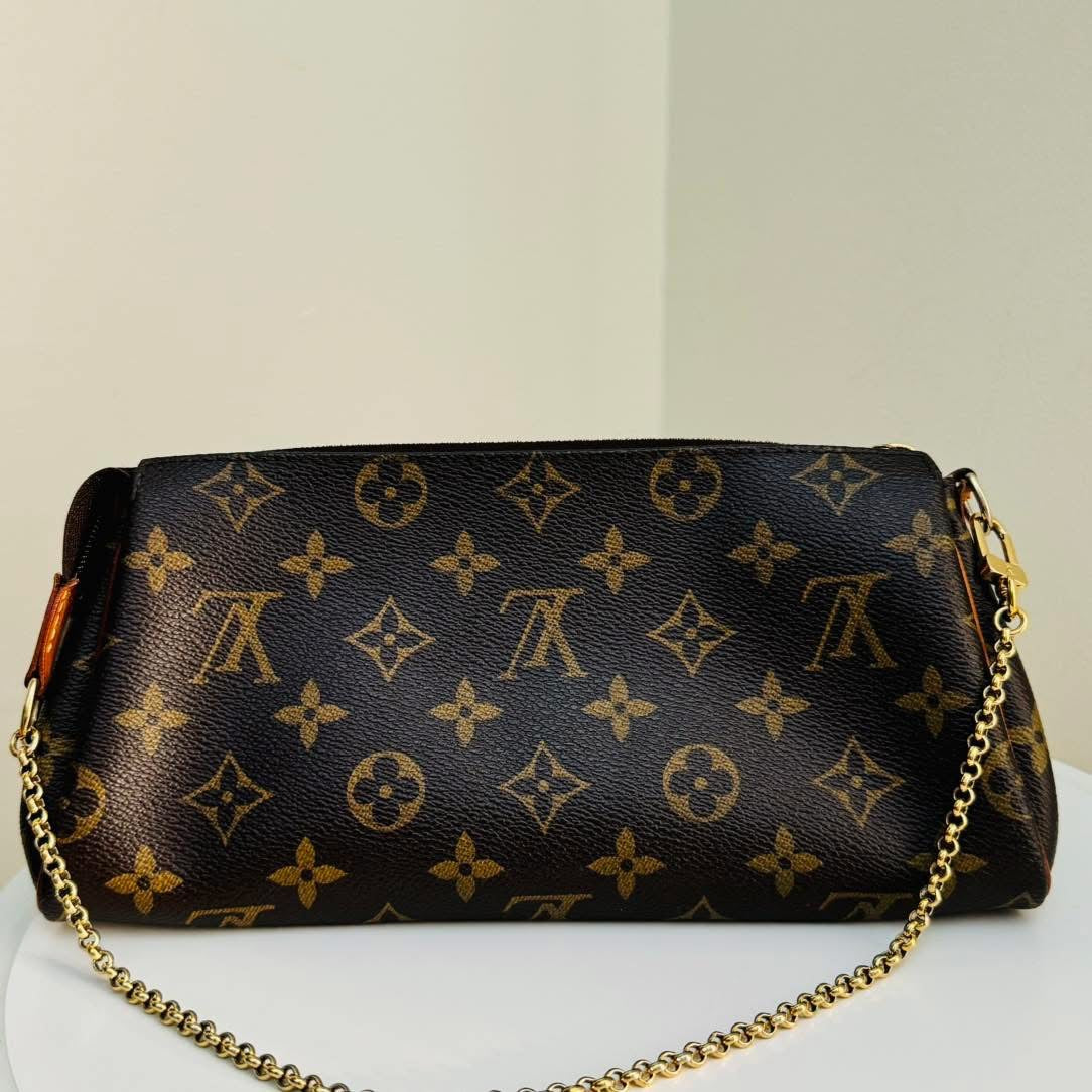 Pre-owned Louis Vuitton Eva