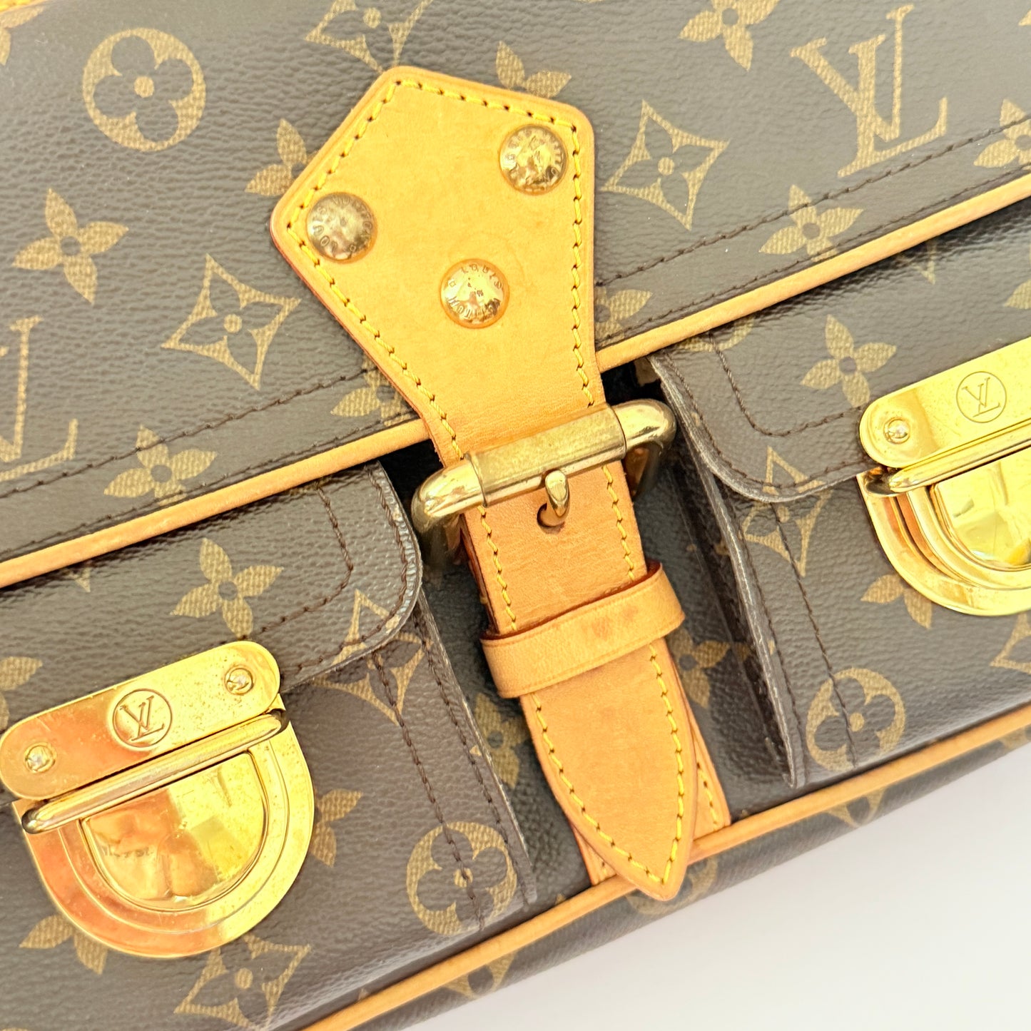 Louis Vuitton Hudson PM