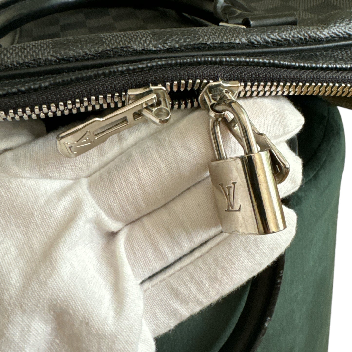 Louis Vuitton Porte Documents Graphite