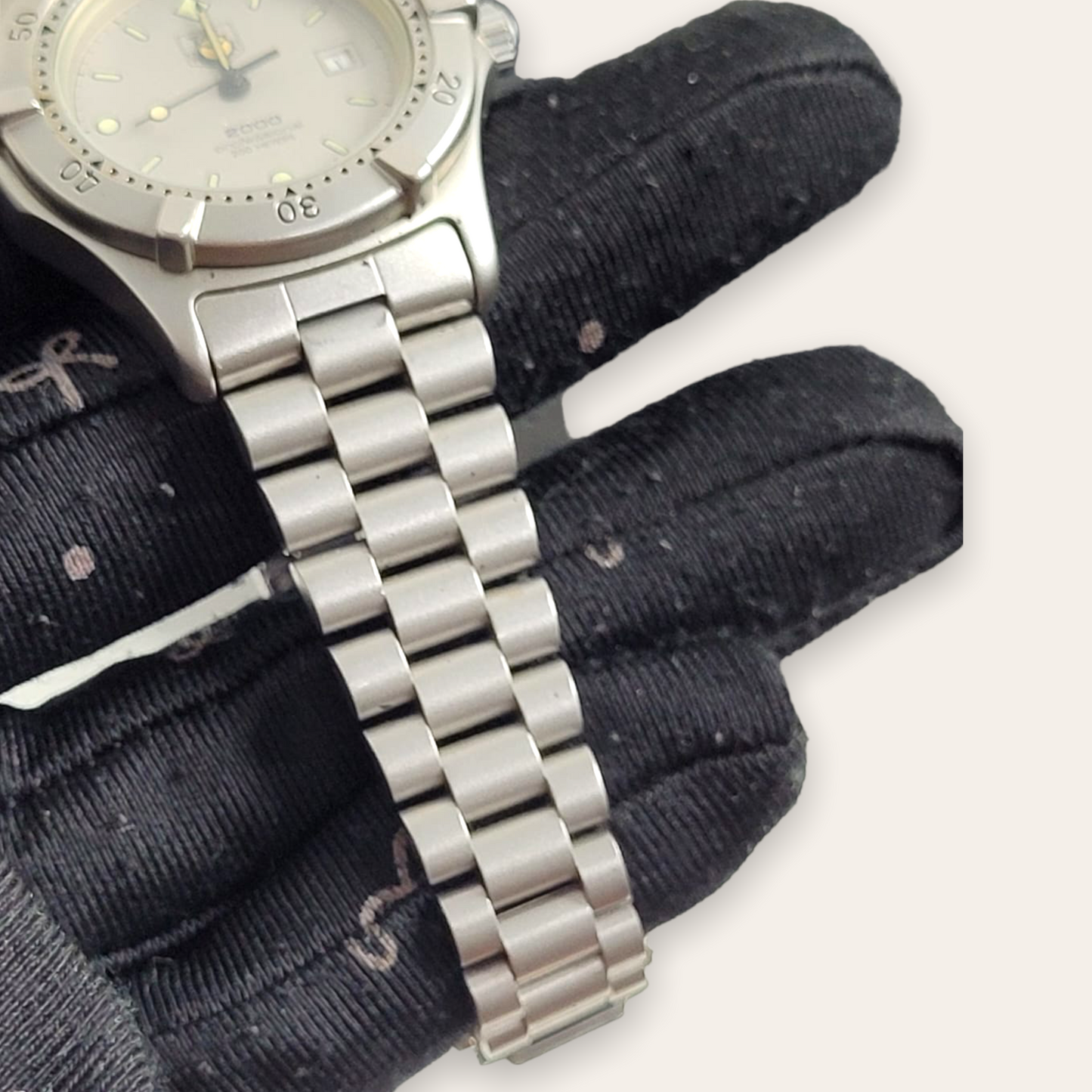 Tag Heuer 2000 Professional