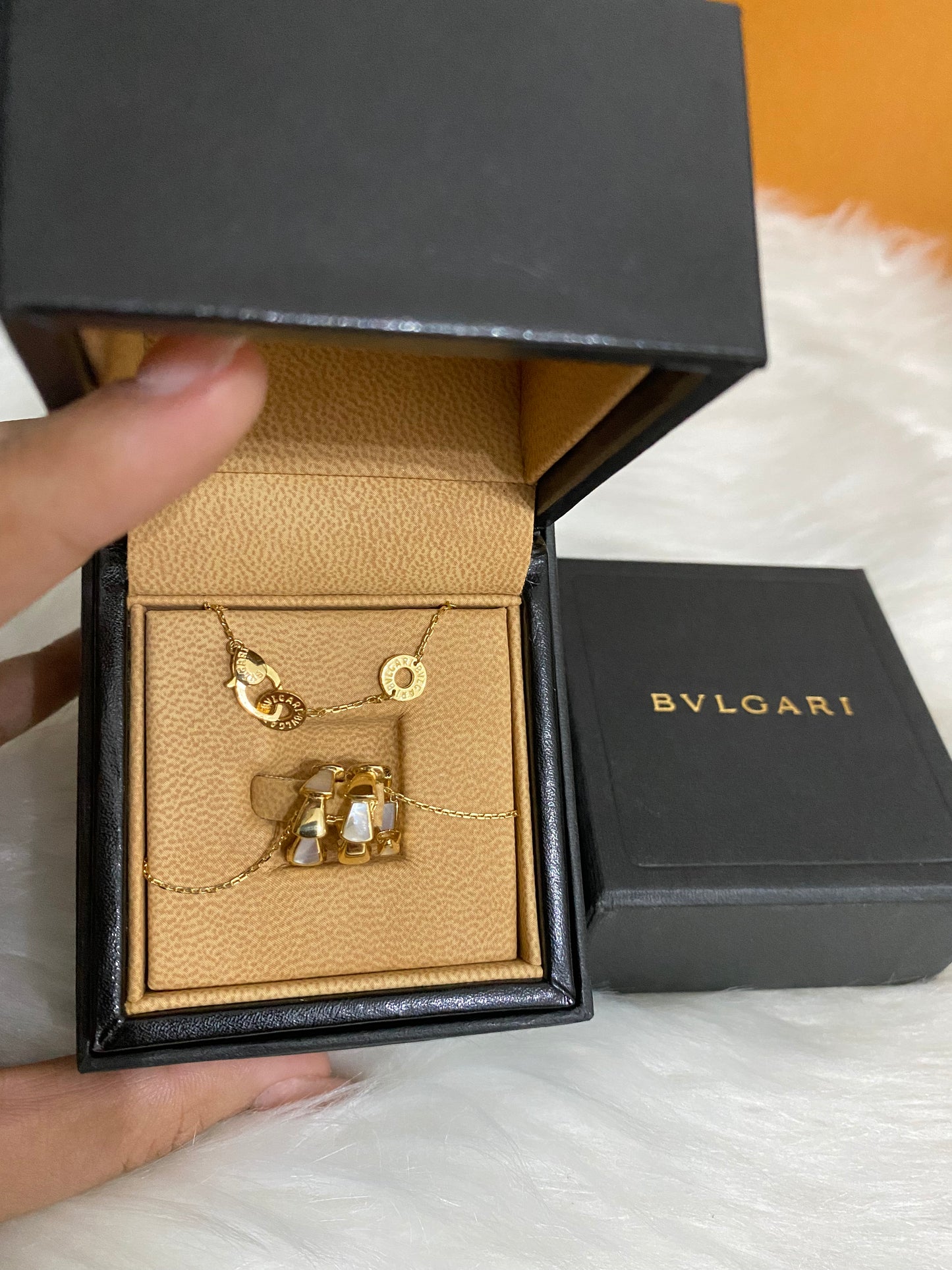 18k Serpentine Necklace