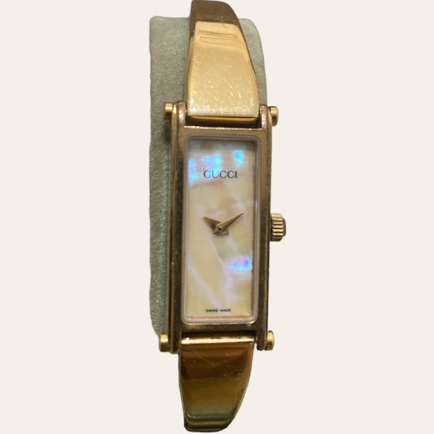 Gucci 1500 L gold