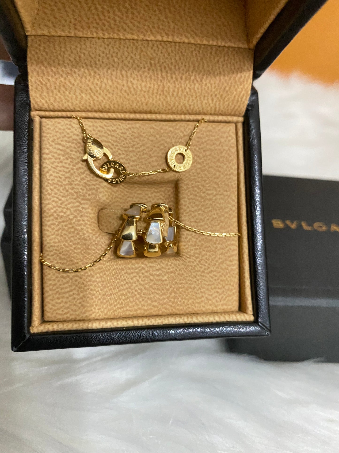 18k Serpentine Necklace