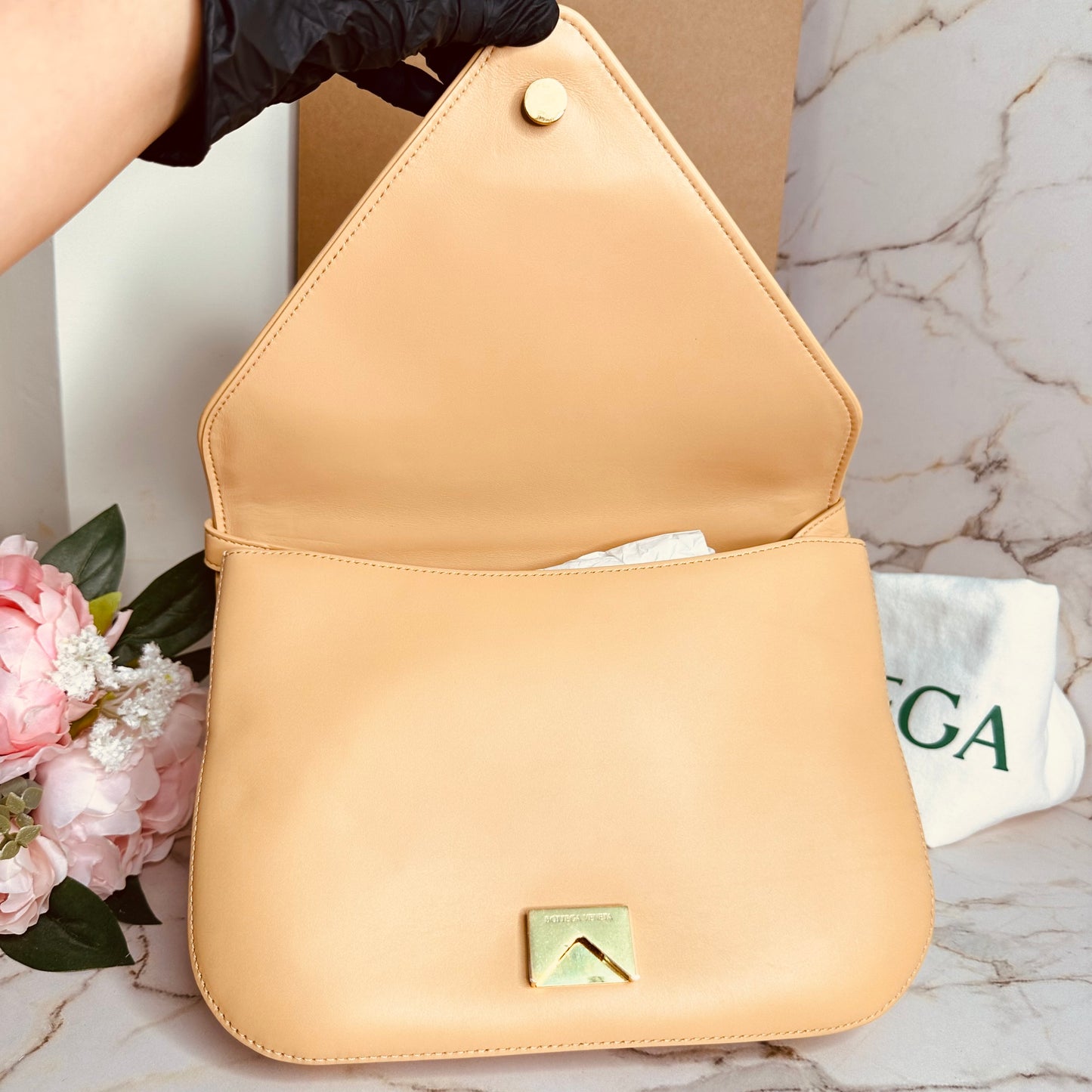 Brand new Bottega Mount Envelope Bag Nude