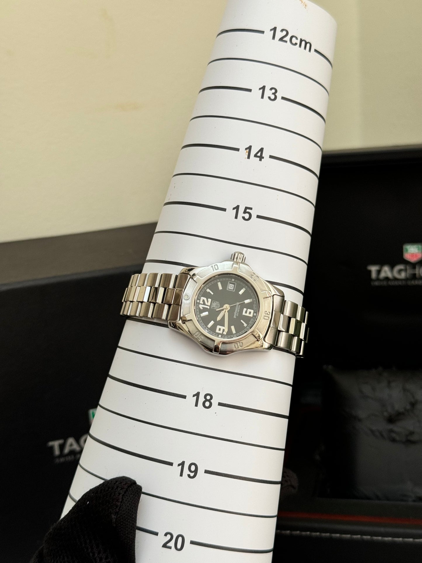 Tag Heuer Professional 200 M 28mm