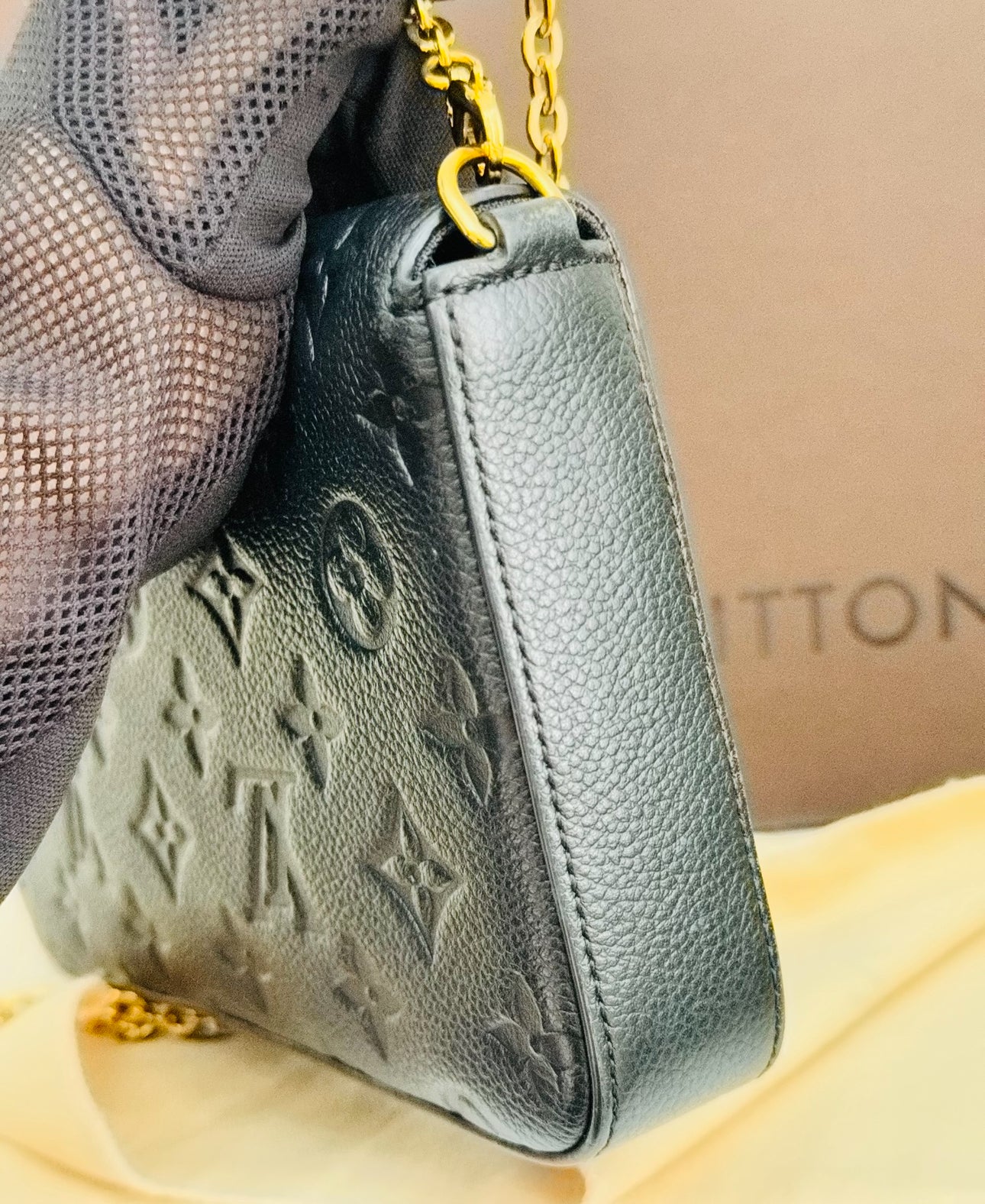 Pre-Owned Louis Vuitton Felicie Empriente Noir