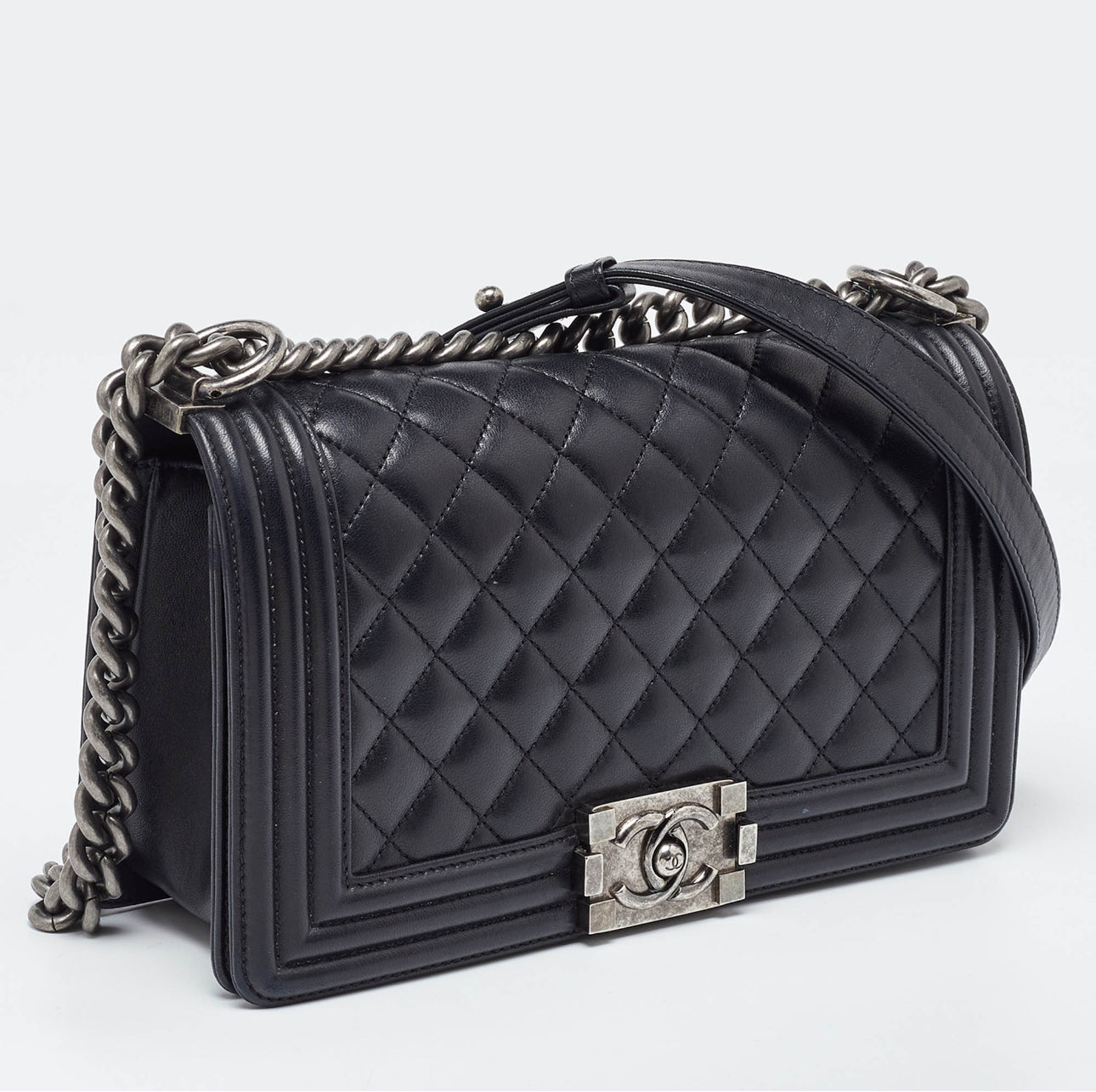 Pre-Owned Chanel Medium Le boy Quilted Lambskin