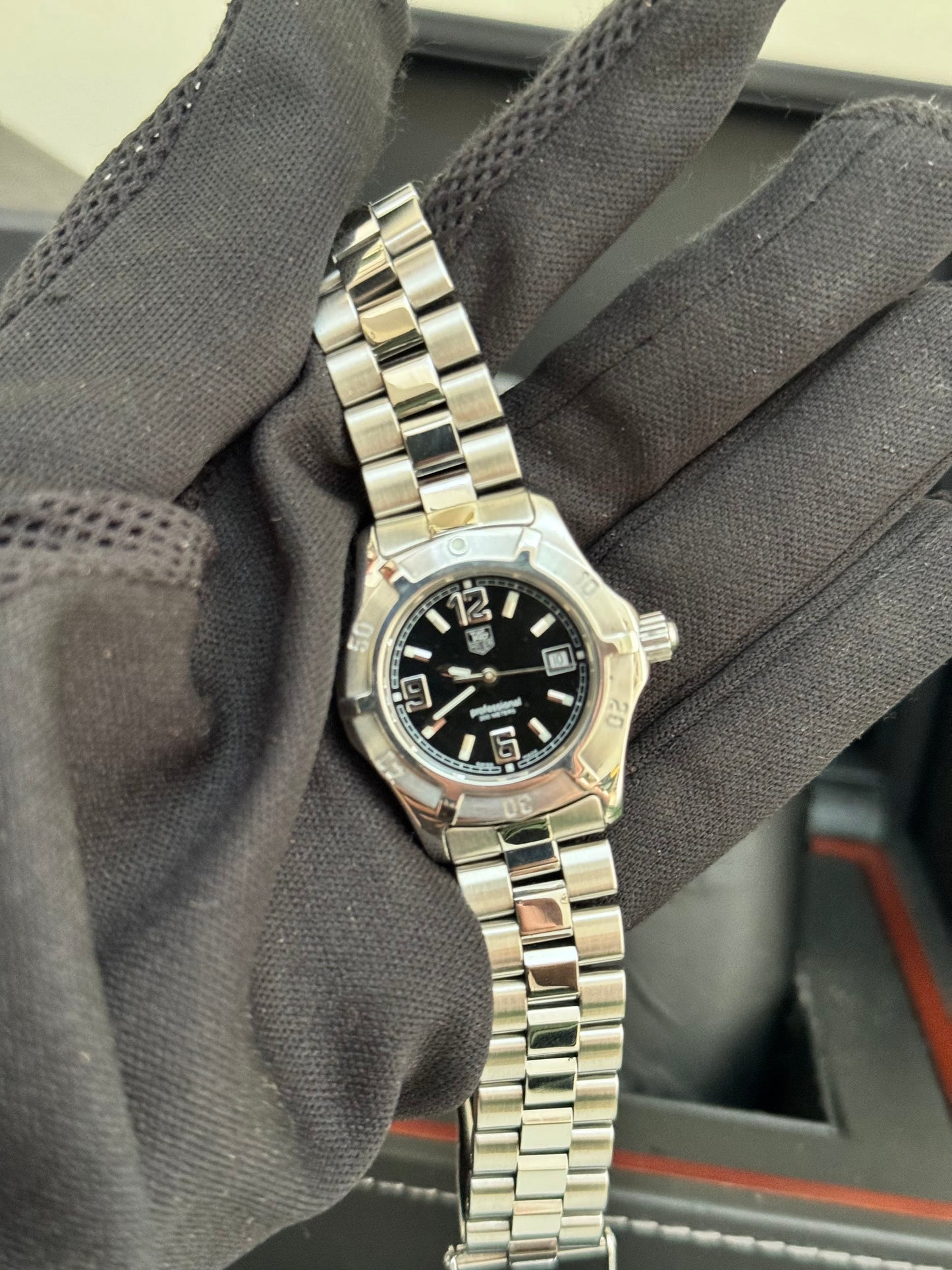 Tag Heuer Professional 200 M 28mm