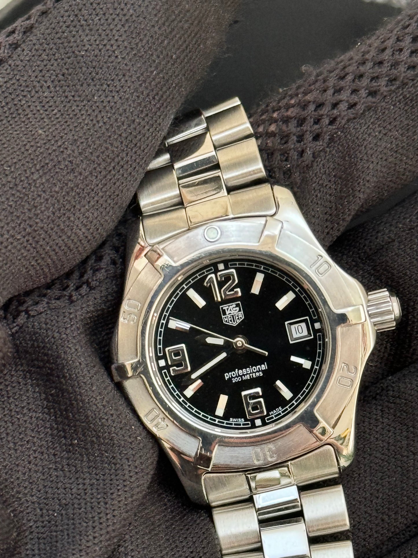 Tag Heuer Professional 200 M 28mm