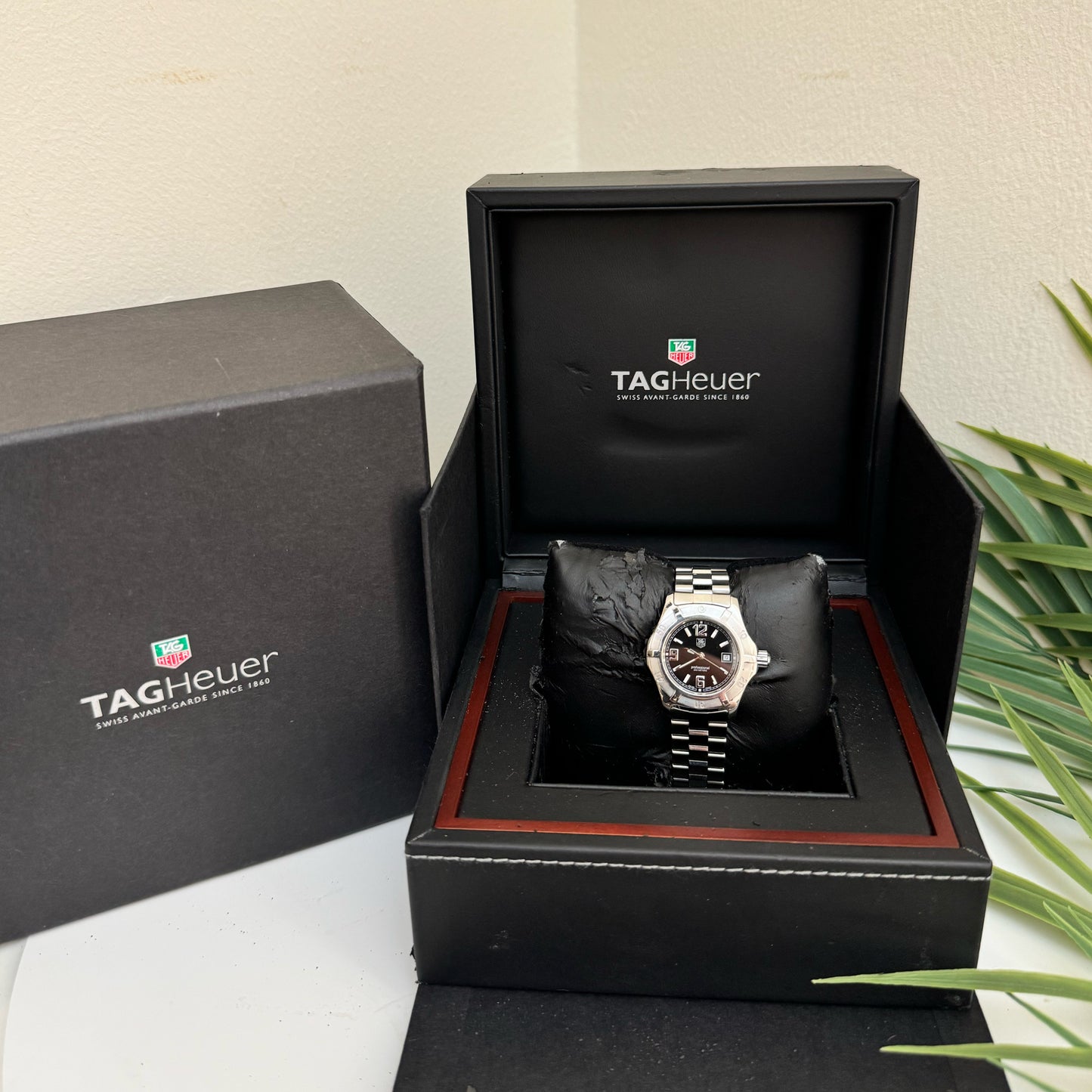 Tag Heuer Professional 200 M 28mm